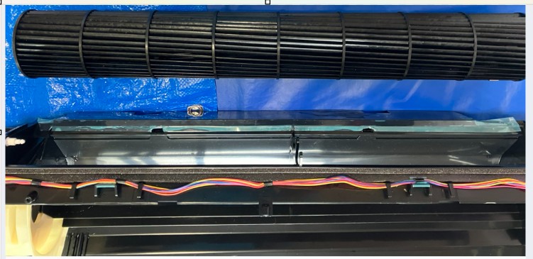 ファンとケーシングの分解